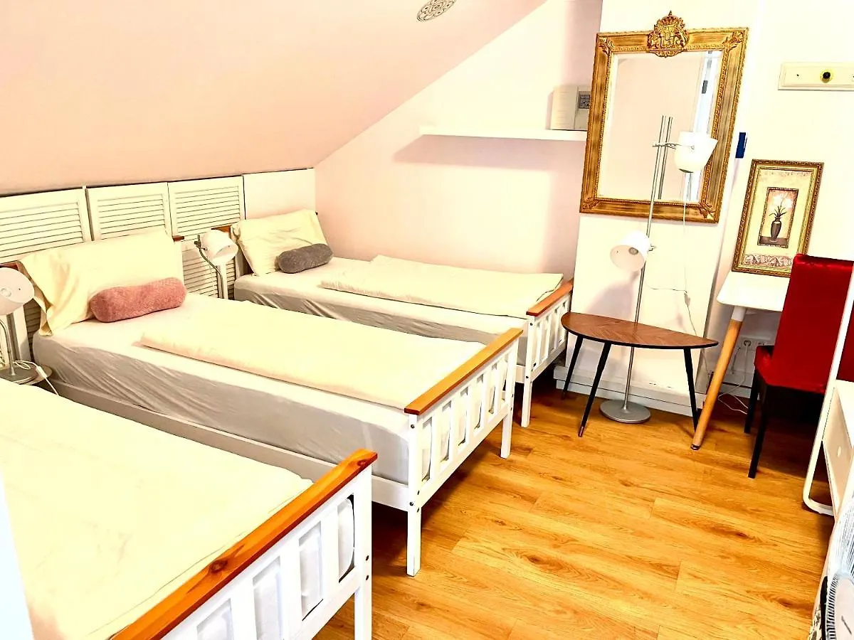 Baynunah Suites Aparthotel Munich Germany